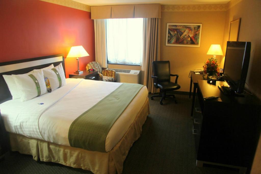 Holiday Inn LaGuardia Airport at Citifield / Flushing an IHG Hotel image 10