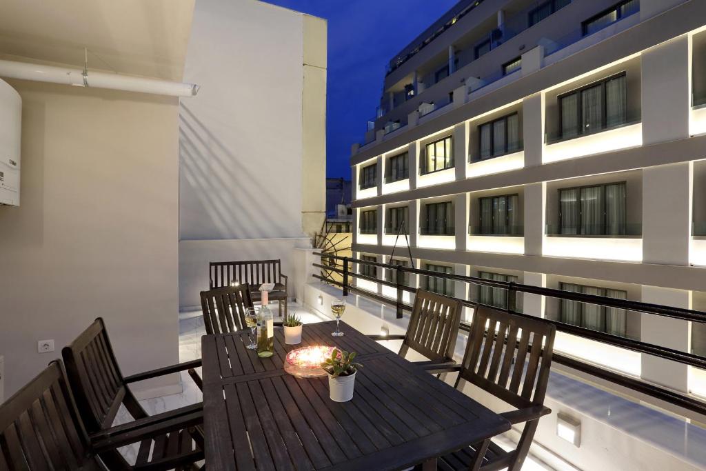 V1935 Luxurious Apartments photo
