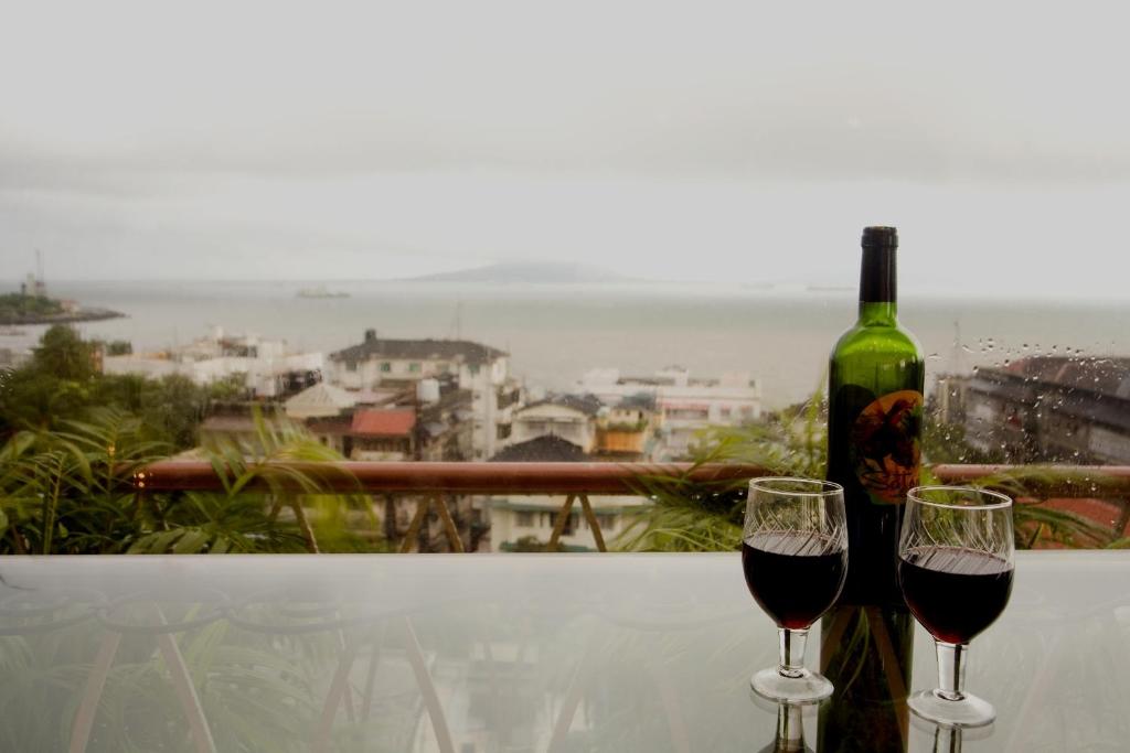 อาหารและเครื่องดื่ม