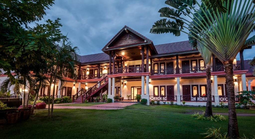 Ngoại cảnh khách sạn