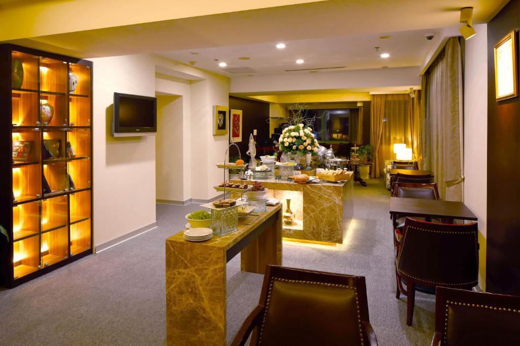 Bar/lounge, Sunway Hotel in Hanoi