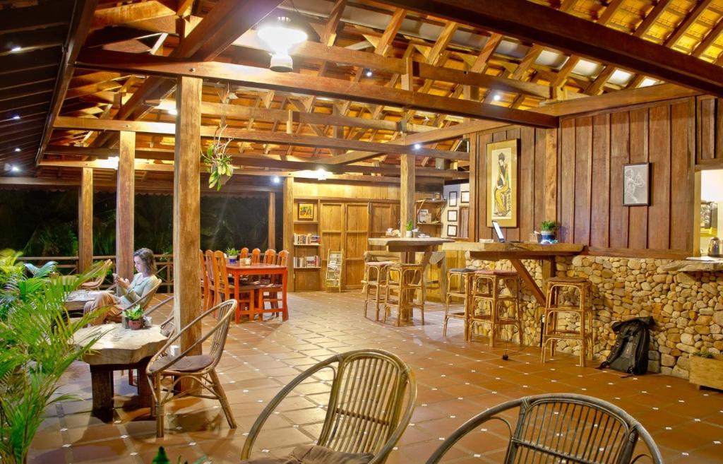 Restaurant, Khmer Hands Bungalows in Kep