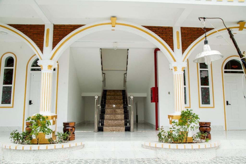 Satraco Royal Hotel 호텔 이미지 1