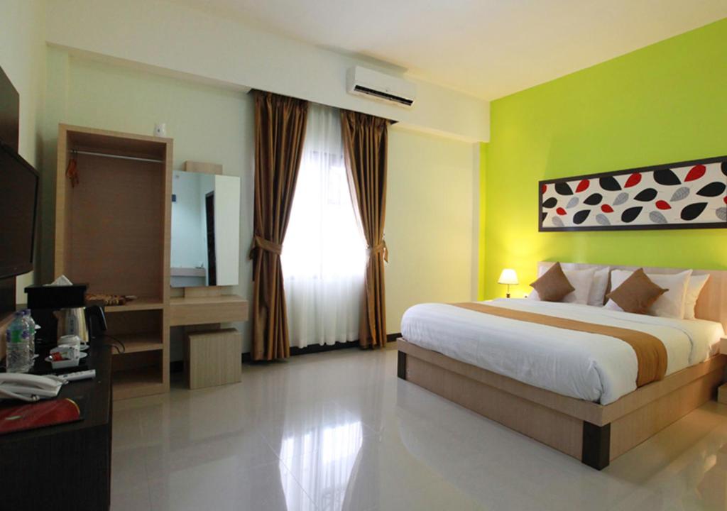 Green Tropical Village and Resort photo
