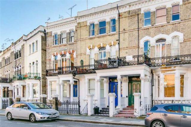 West Kensington 2Bed Flat photo