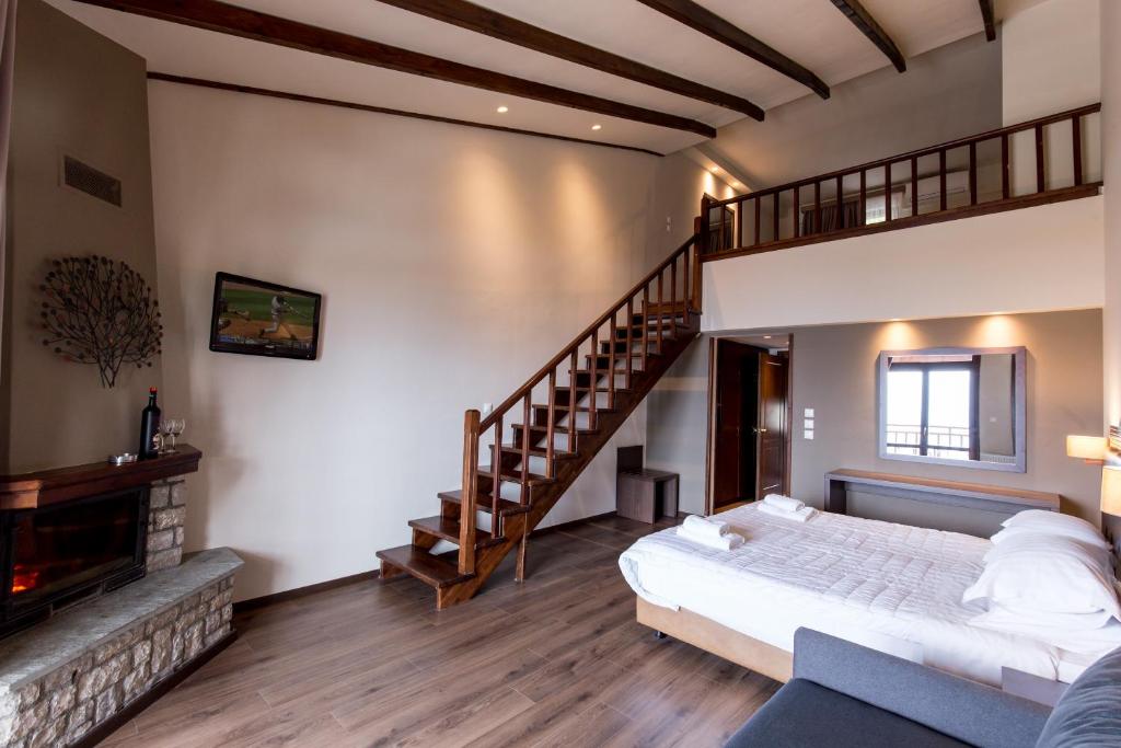 Junior Suite with Lake View and fireplace