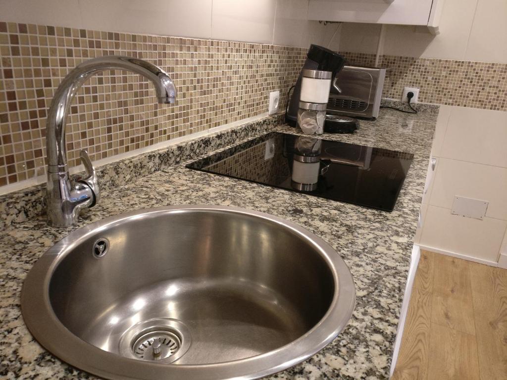 Apartamento espacioso frente al Palacio de Congresos - AA - 2