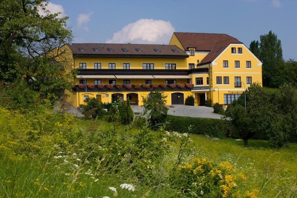 Hotel Stich, hotel v destinaci Manhartsbrunn