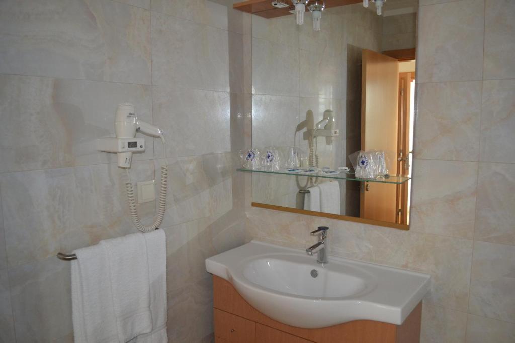 Bathroom, Arenilha Guest House in Vila Real de Santo Antonio