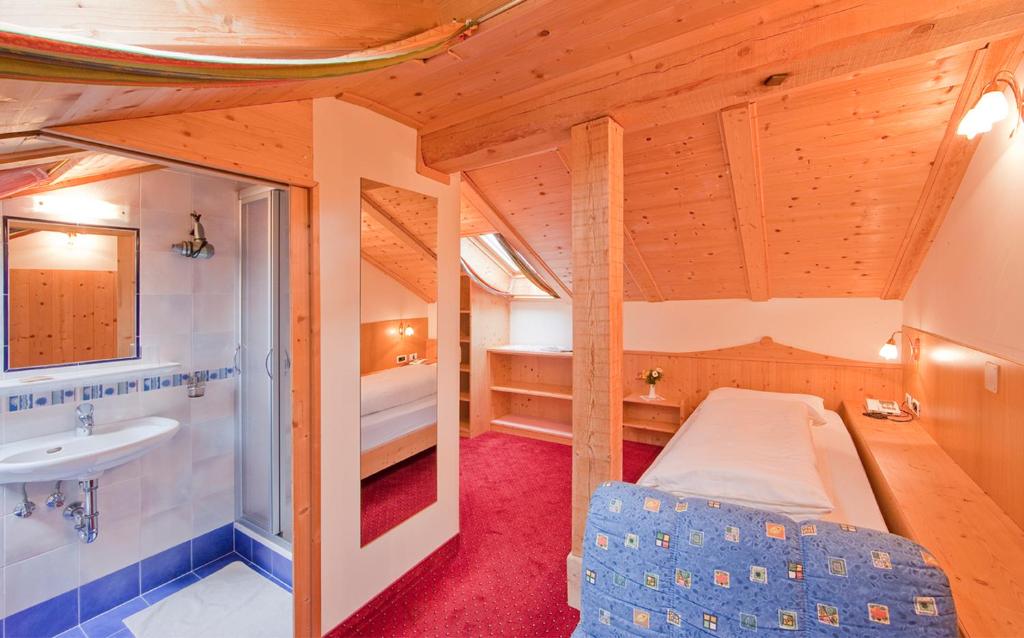 Hotel Rainegg photo