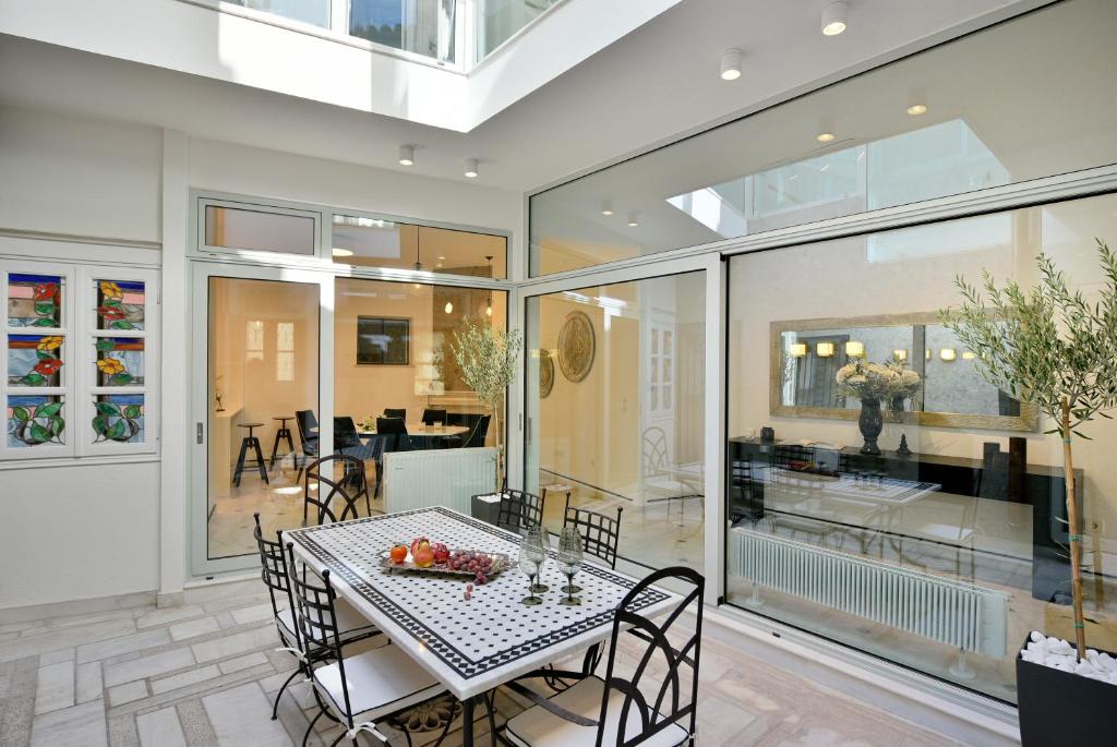 ALDIS MANSION by K&K photo