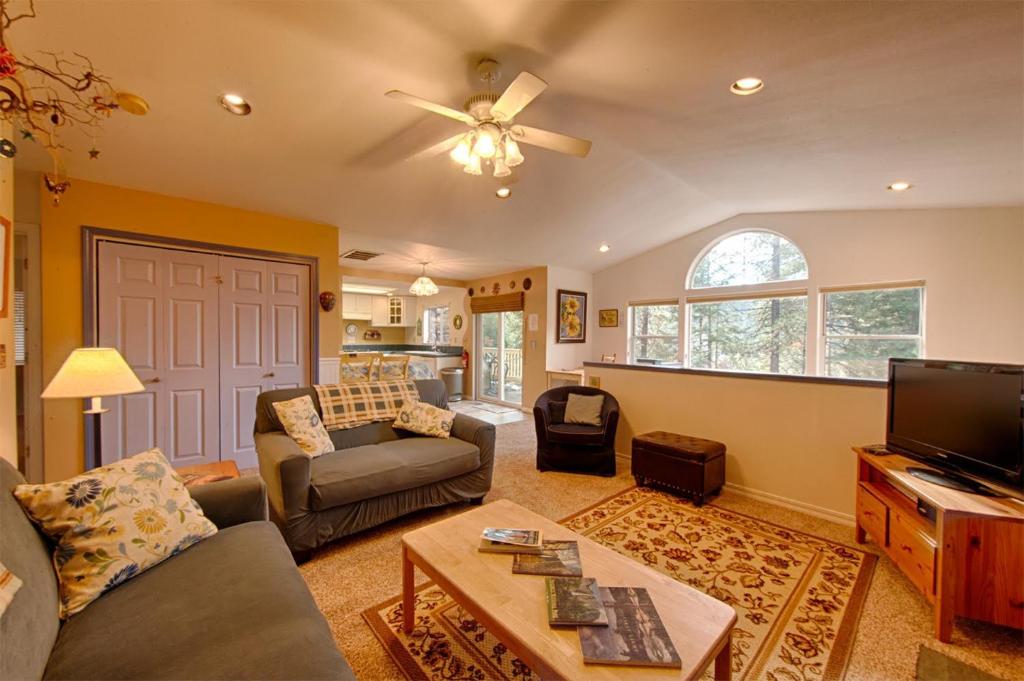 Suite Sunshine, Yosemite West