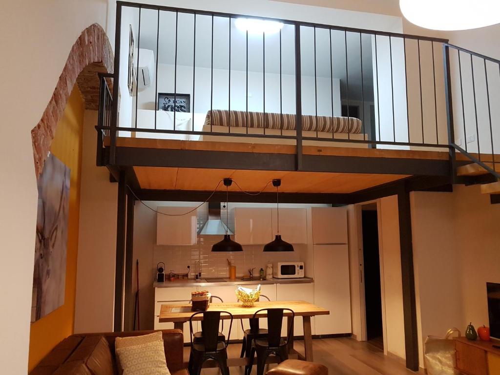 Domus Navigli — Hotel in Milan