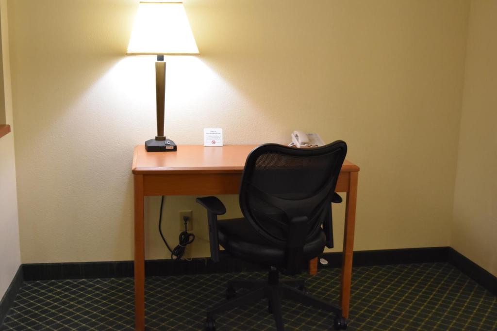 Motel 6-Anderson, IN - Indianapolis photo