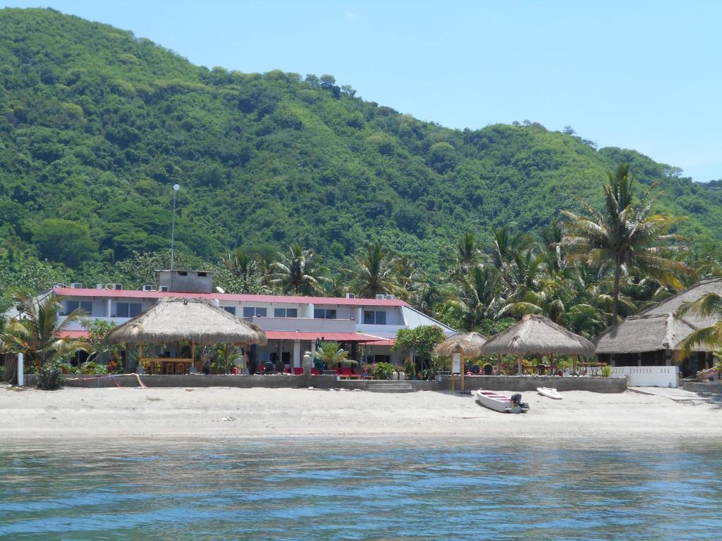 Silver Fern Beach Retreat