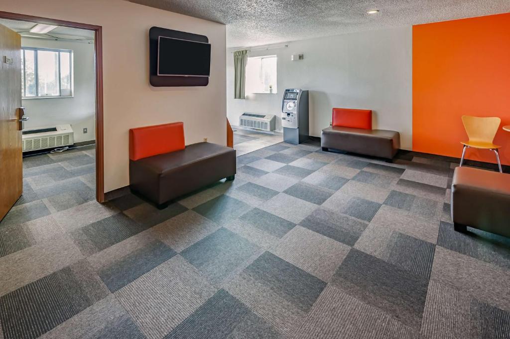 Motel 6Drums, PA, Drums (PA) 2024 Updated Prices, Deals