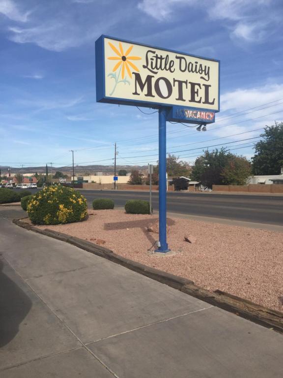 Little Daisy Motel photo