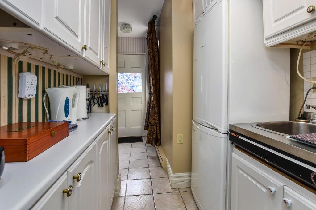 The Noble Waterfront Apartment Suites photo