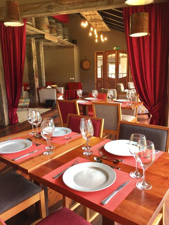 Hotel Boutique BC Wine Casablanca의 야외 온수 욕조와 수영장