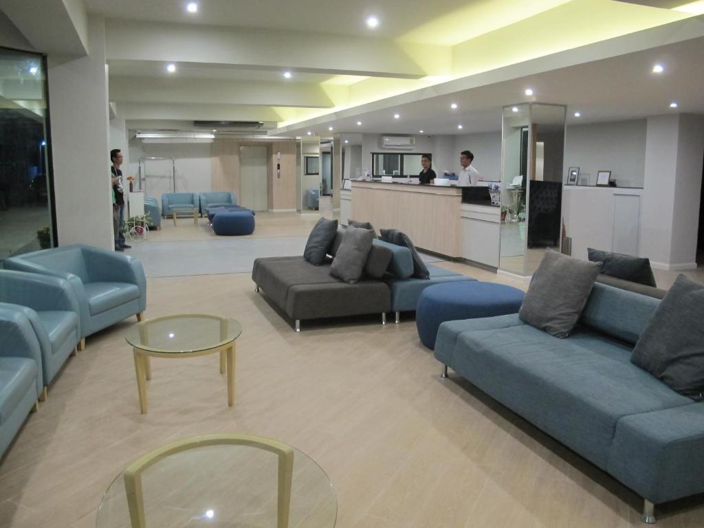 Exterior view, Suvarnabhumi Oriental Resort in Bangkok