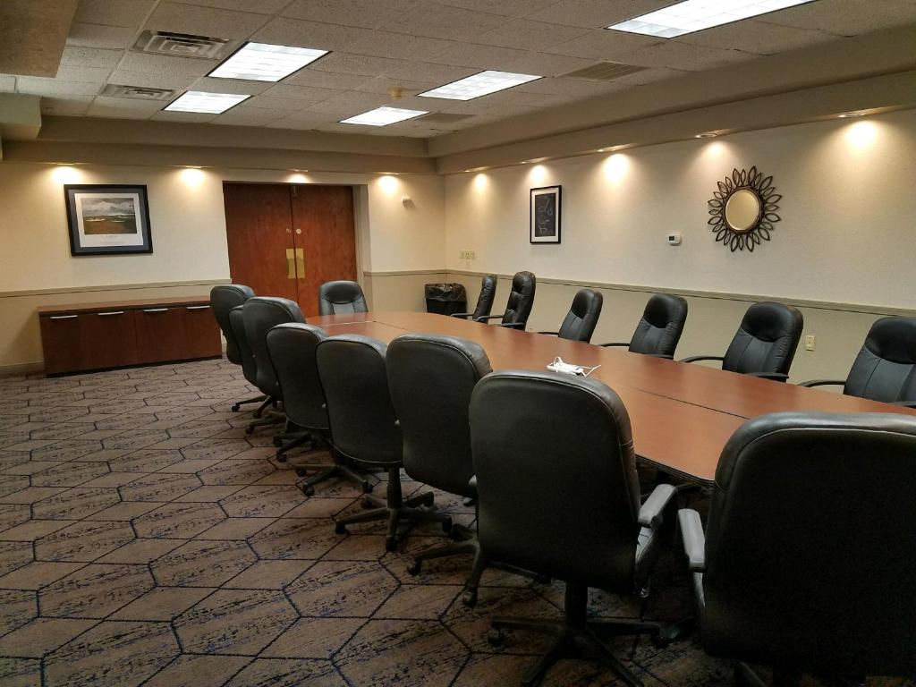 Arrowwood Resort And Conference Center Okoboji Photo 2