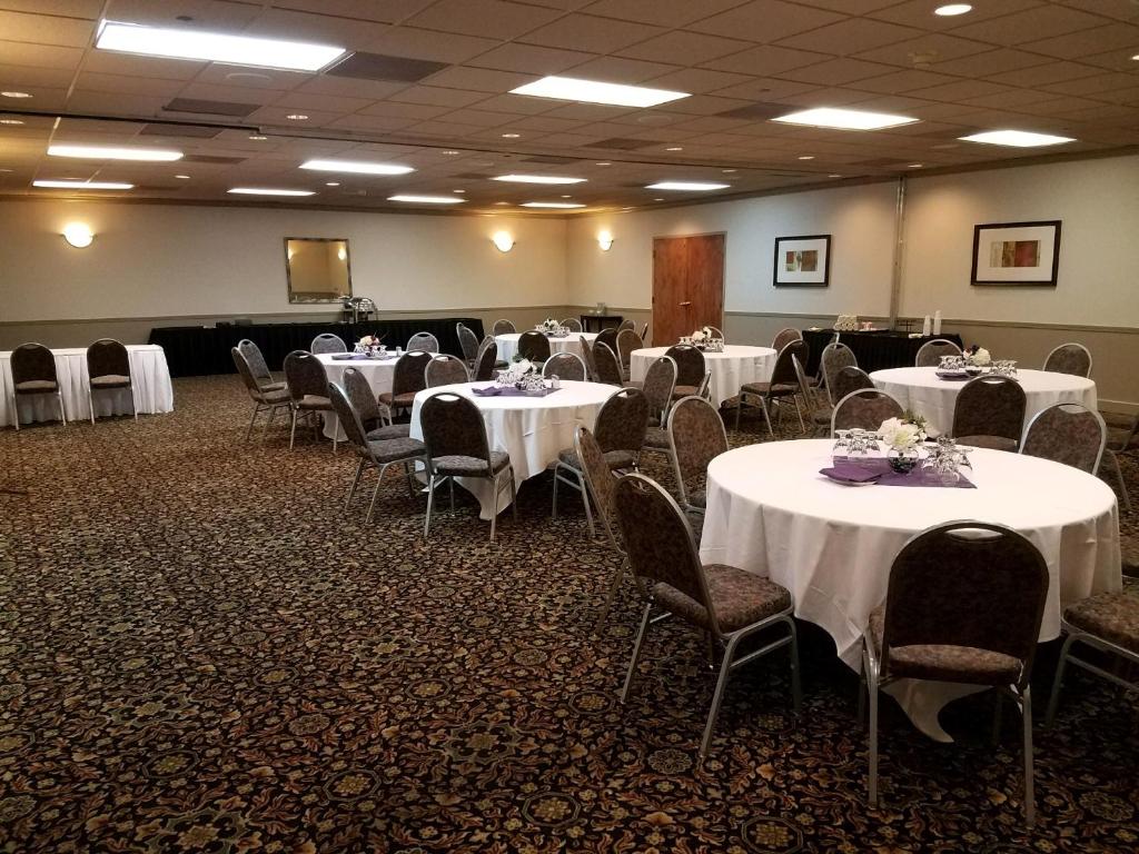 Arrowwood Resort And Conference Center Okoboji Photo 5