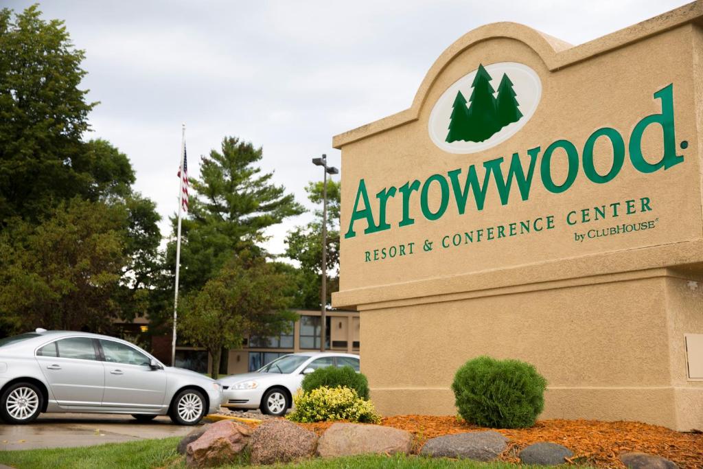 Arrowwood Resort And Conference Center Okoboji Photo 11