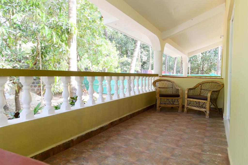 Hill Top Goa Lodge photo