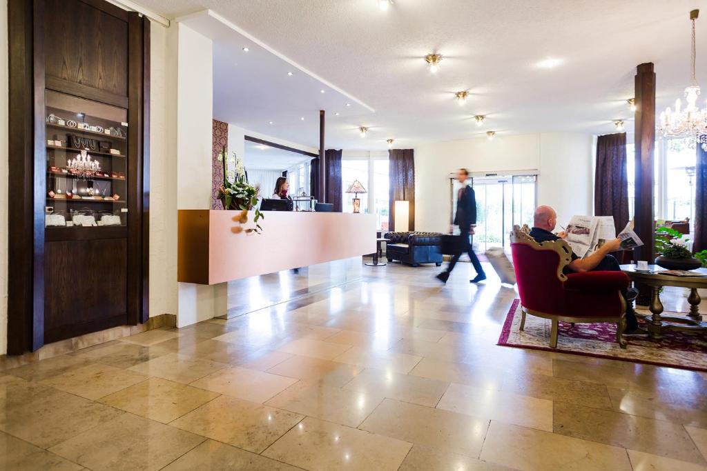Parkhotel Krone photo