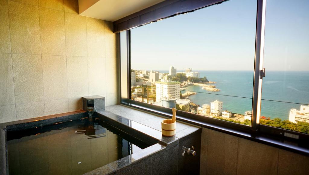 Hot spring bath