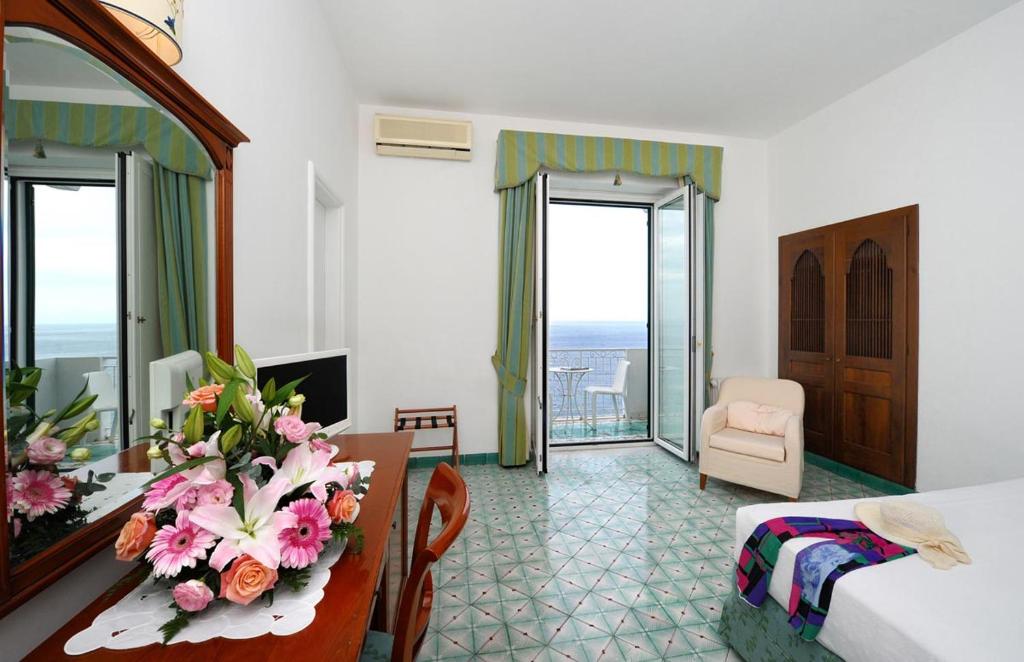 Hotel Luna Convento — Hotel rooms in Amalfi, Campania