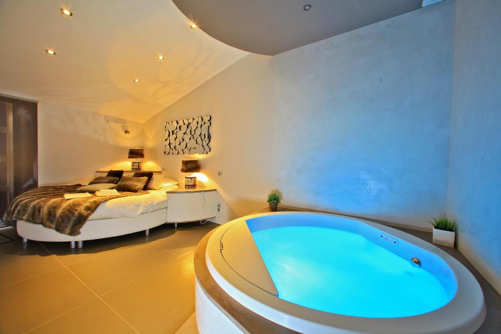 Hotels with jacuzzi in Noirmoutier-en-l'lle.