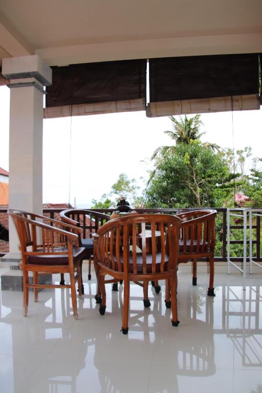 Blue Star Bungalows &#038; Cafe