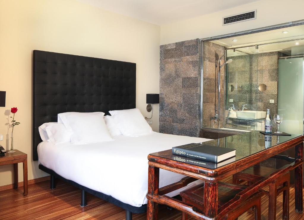 Hotel Gran Derby Suites, a Small Luxury Hotel of the World - 2