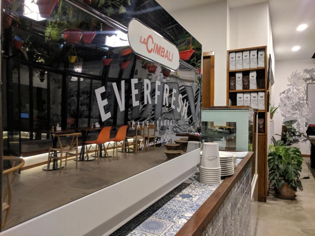 더 뮤지엄 (The Museum)