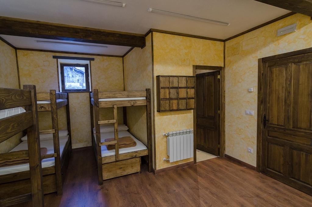Albergue Villa de Bulnes photo