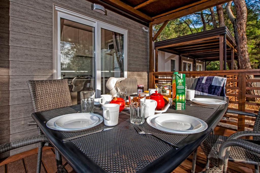 Campsite Porton Biondi Mobile Homes Mediteran photo