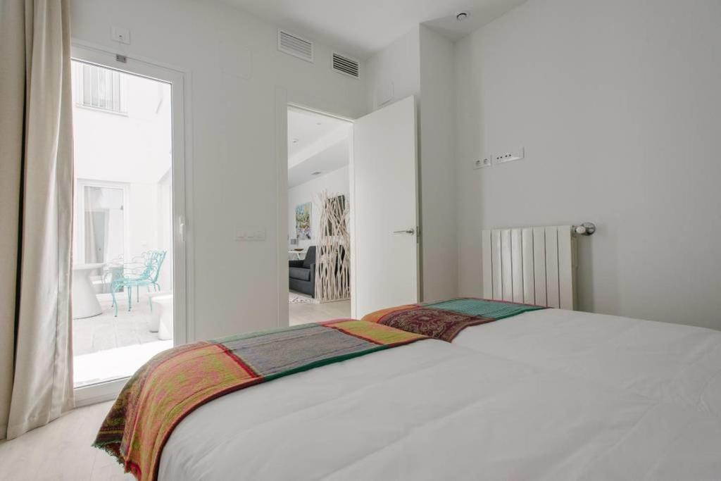 Apartamentos RG Suites Plaza del Salvador photo