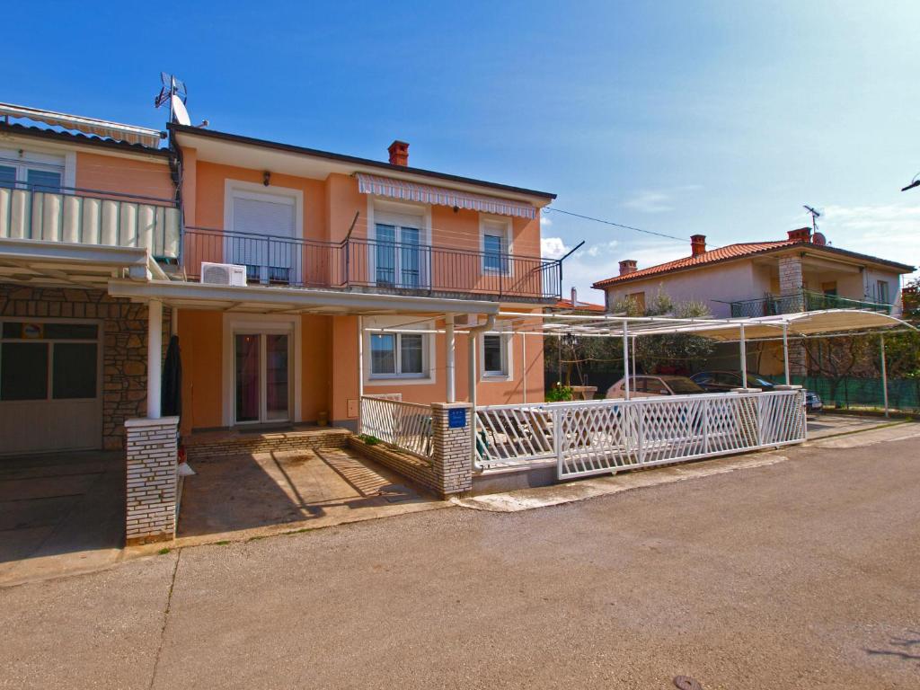 Apartment Dragomir 1052, Fažana