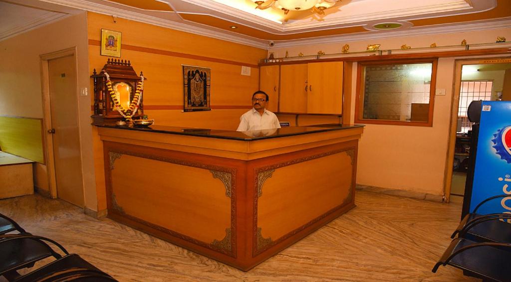 Hotel Vishnu Residency photo