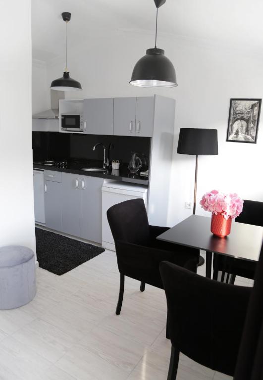 Facilities, Bayer Hotel in İstanbul