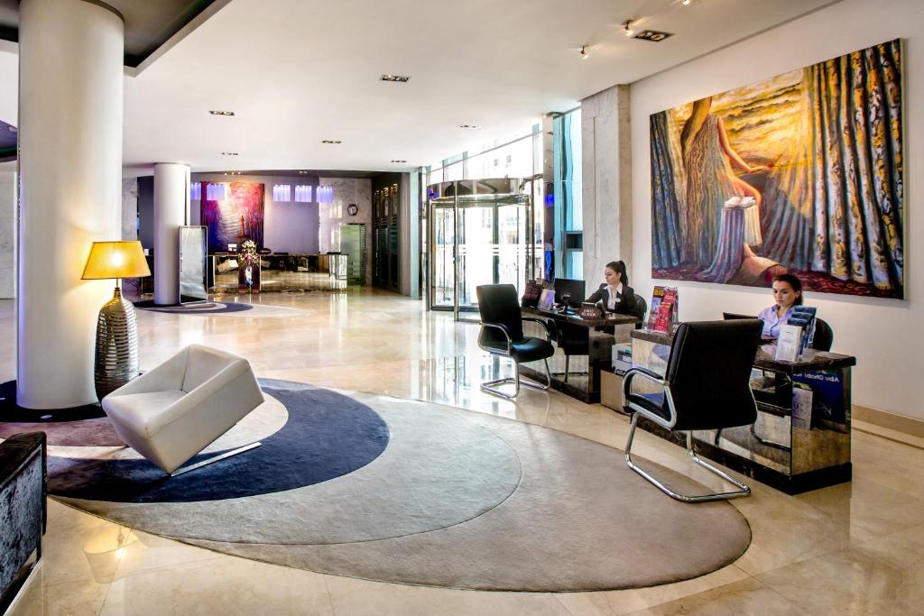 Marina Byblos Hotel — Hotel building in Dubai