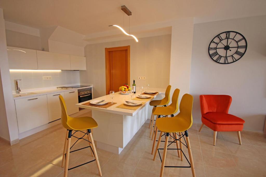 LA PERLA by RENTMEDANO superb luxury duplex, private roof terrace, ocean view, pool, WiFi and parking - 5