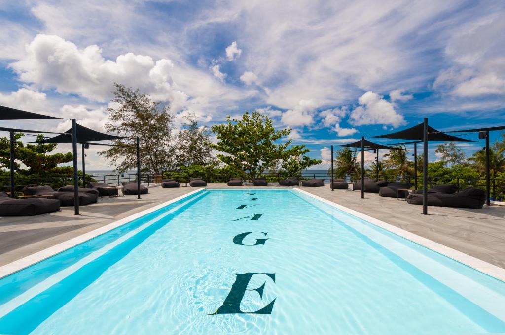 Savage Koh Tao photo