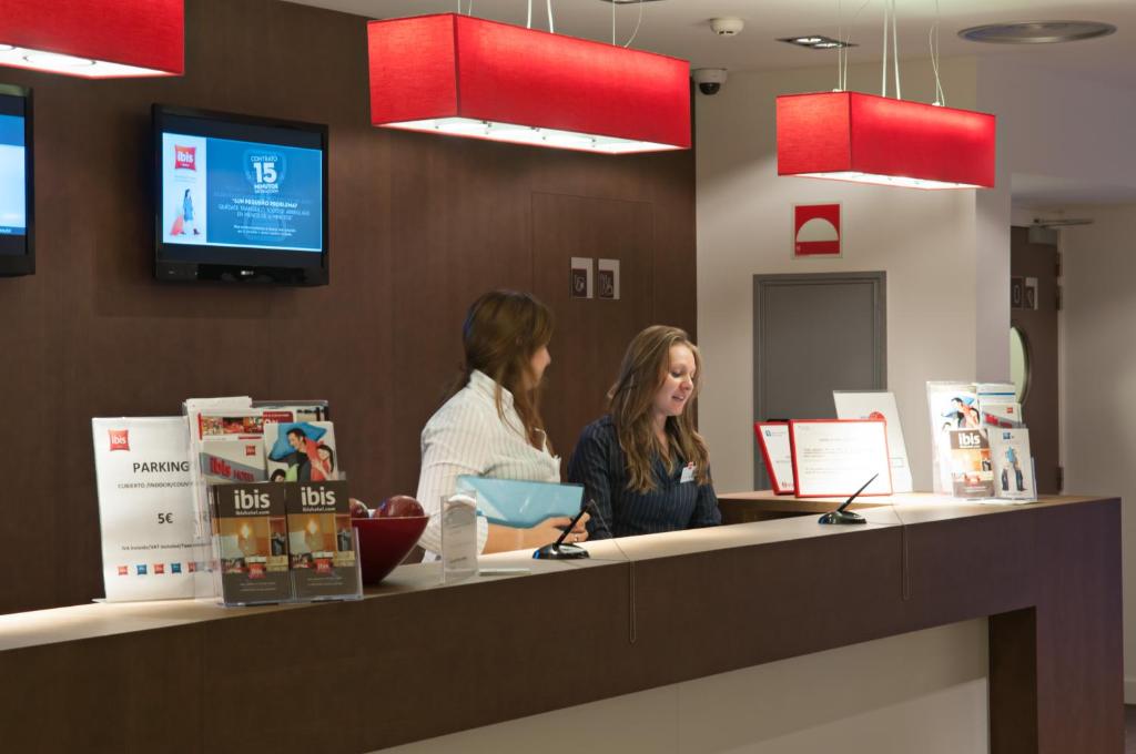 ibis Lleida photo