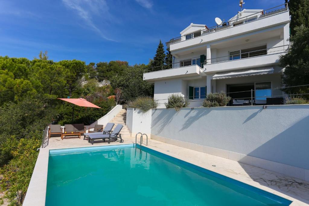 Villa Exotica photo