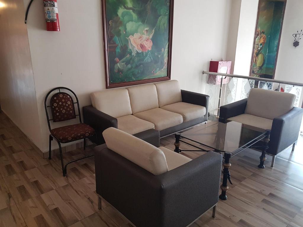 シターラ レジデンシー アマーペット (Sitara Residency Ameerpet)