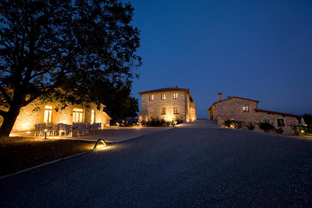 Villa il Castagno Wine &amp; Resort — Hotel in Siena