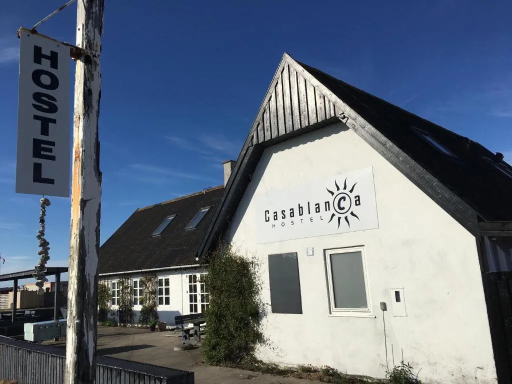Casablanca Hostel, hyggelig overnatning，位于Anholt的酒店