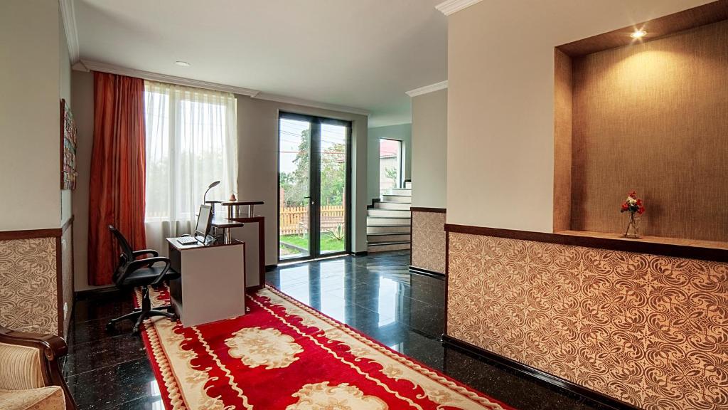 Orange Hotel photo